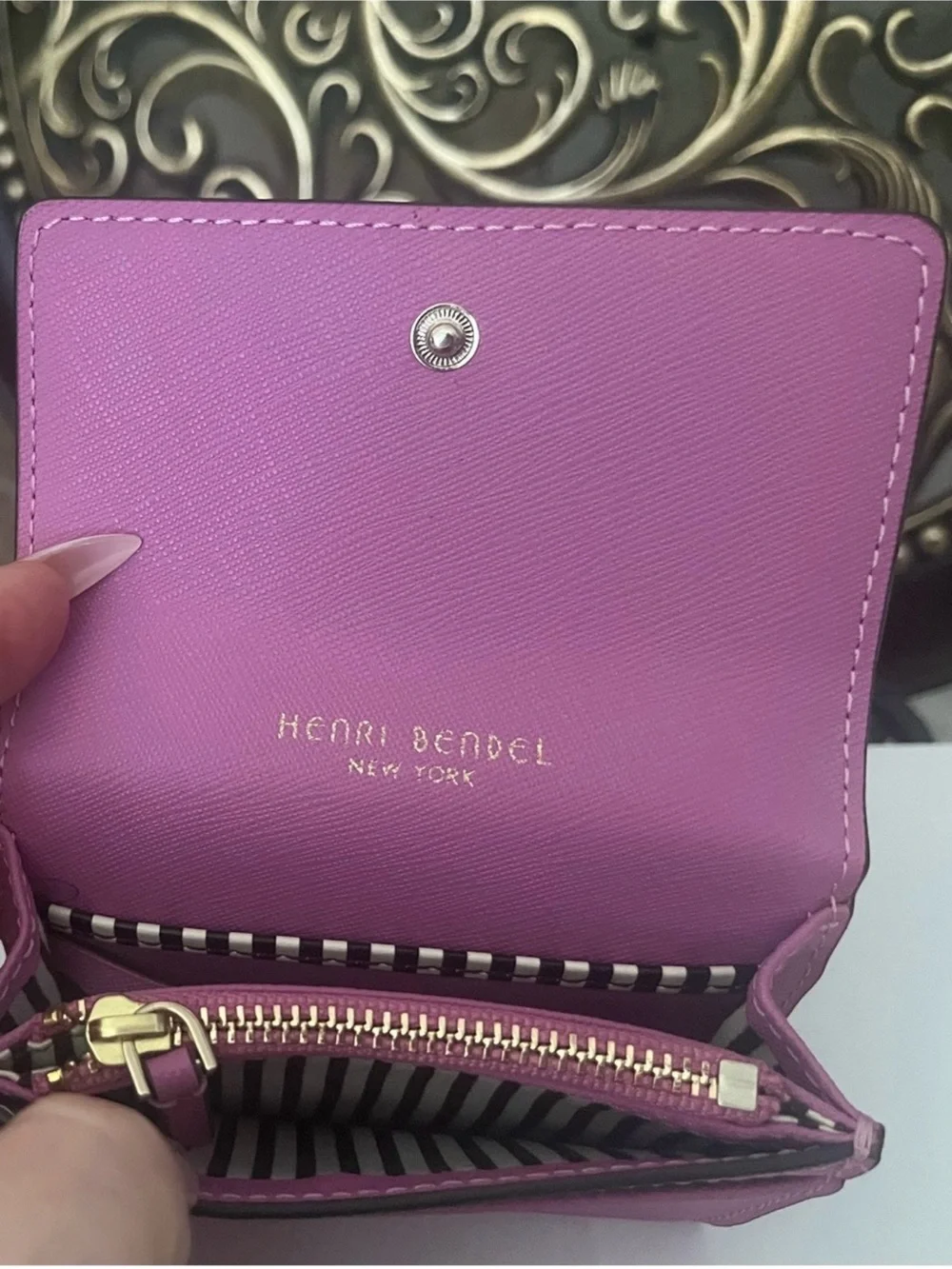 henri bendel compact henri